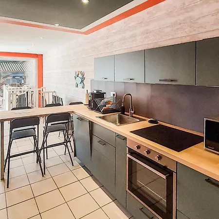アパート 3 Bedroom Cozy In
