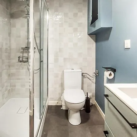 3 Bedroom Cozy In * 布赖迪讷